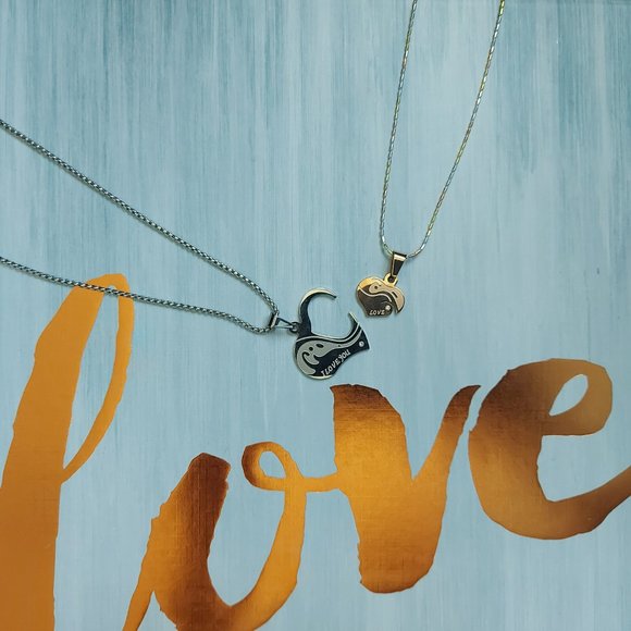 COUPLE'S HEART NECKLACE GOLD PLATED BRAND NEW - Picture 8 of 9